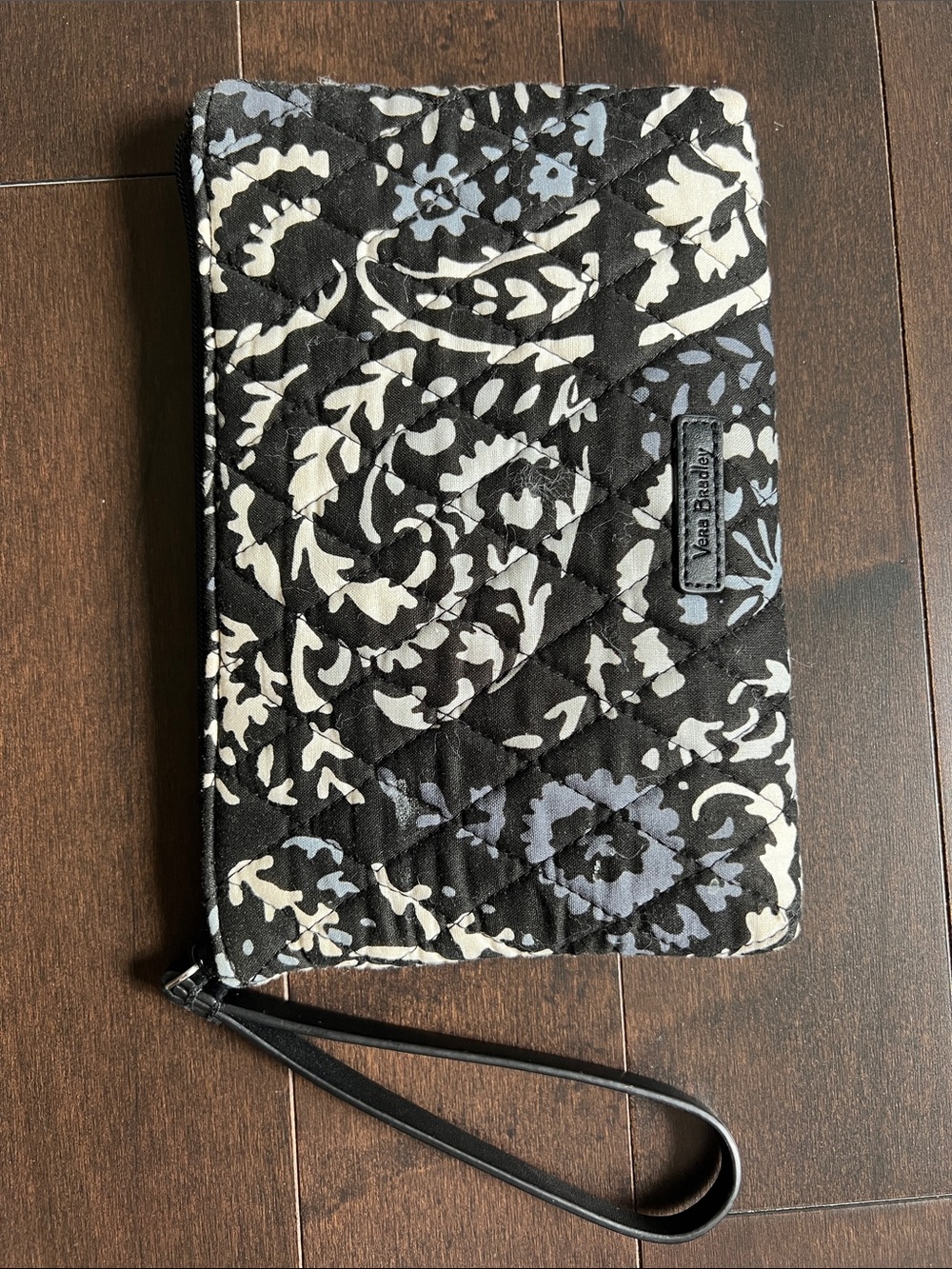 Vera Bradley Paisley Noir Quilted Wristlet  8.25 x 5.5” Like New